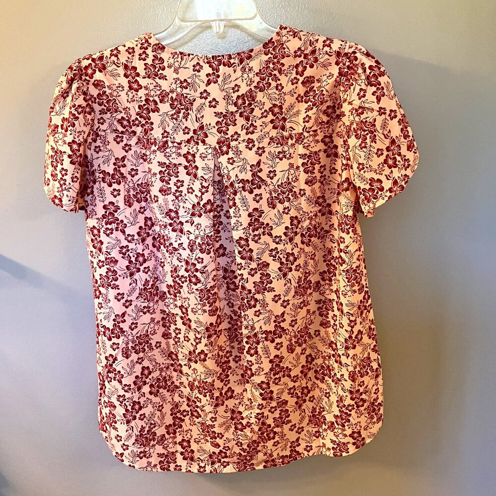Nayuegkw Womens Short Sleeve Flowered V-neck Blouse Medium - Picture 5 of 5